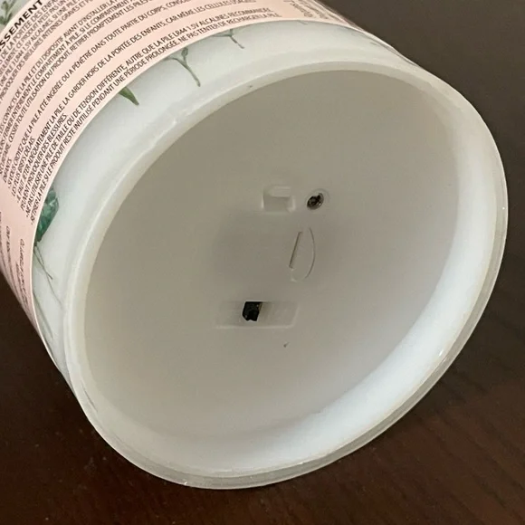 Spring flowers LED candle Mother’s Day Birthday Graduation NWT - Picture 4 of 6